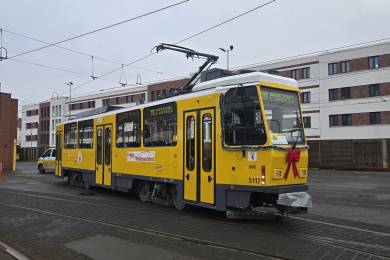 Der weihnachtlich geschmückte T6 