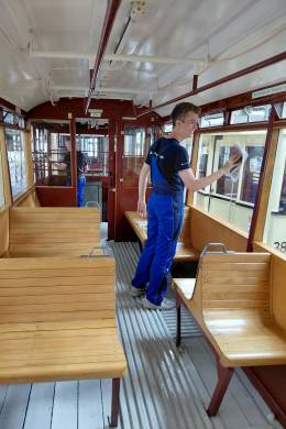 Innenreinigung beim B 06/27 (984)